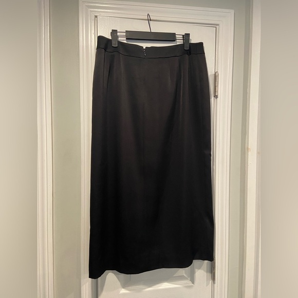 Talbots Size 14P Black Satin Finish Front Slit Zip Back Pencil Skirt Midi - Picture 6 of 9